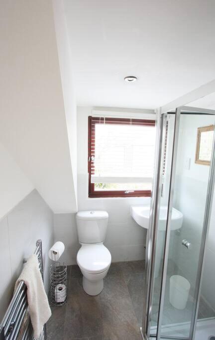A Nicely Presented Friendly Comfortable Eco Cottage ソーンベリー エクステリア 写真
